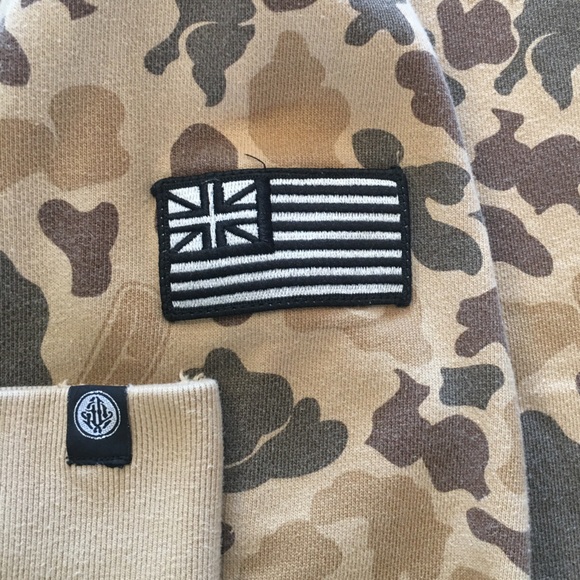 Under Two Flags Camo Crewneck EUC - Picture 5 of 6